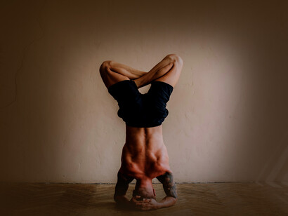 Man mano che si cresce bisognerebbe proseguire il proprio cammino yogico con pratiche sempre più meditative e spirituali