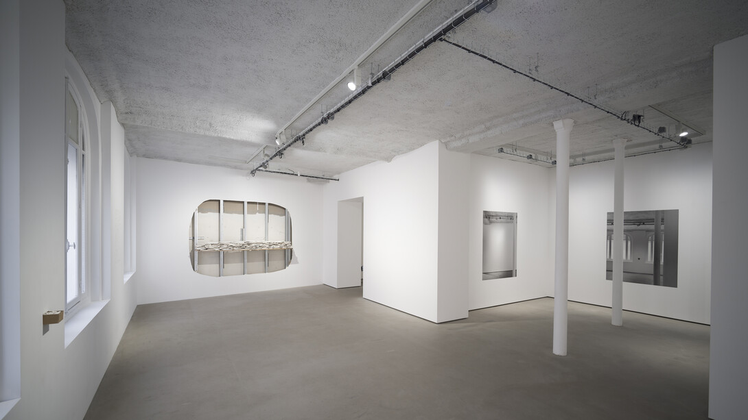 William Anastasi, Exhaling, then inhaling, exhibition view. Courtesy of Galerie Jocelyn Wolff