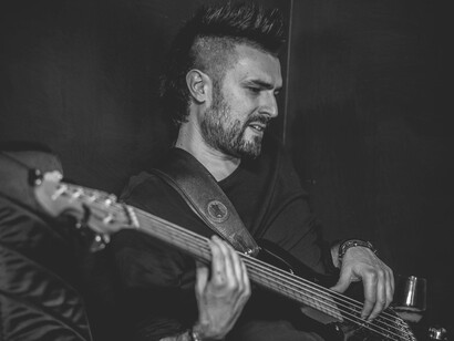 Il percorso musicale di Antonio Lusi: dalla rock school di Londra alle collaborazioni nazionali di alto livello