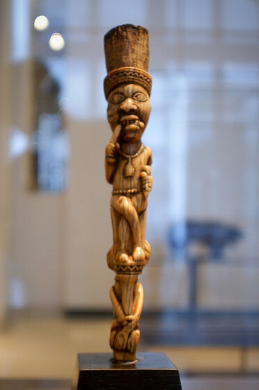 African Art, Louvre: Yombe sculpture as the head of a scepter. From the Democratic Republic of the Congo (Bas-Congo, 19th century), Louvre, Paris, France