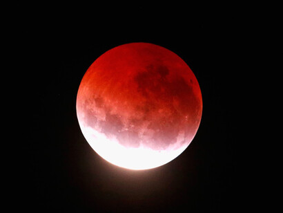 Lina Rossa in eclissi