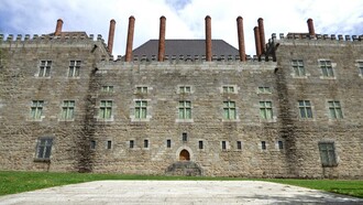 Rogério de Azevedo, restauration du palais des ducs de Bragance, Guimarães
