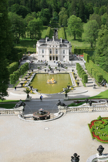 Linderhof Palace with Terrace Gardens © Frank Kehren
