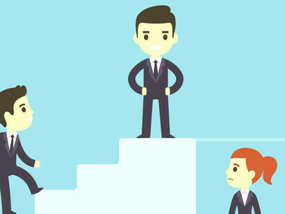 En la cima, siempre un hombre