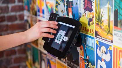 Me entristece realmente que en estos tiempos de inmediatez no sea posible guardar esos pedacitos de papel 