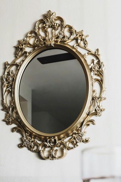 Creare l’illusione, quella proiezione immaginaria che non esiste nella realtà del sogno né ad occhi chiusi né lucido 