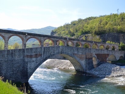 Ponte sul Tanaro