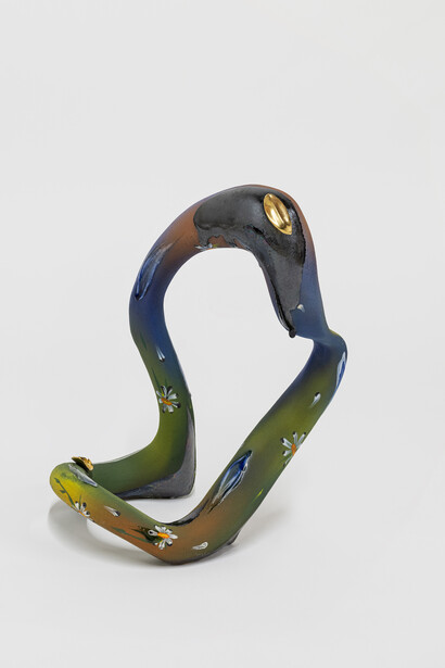 Alex Anderson, Infinity 1, 2024, stoneware, glaze, 14.5 x 10 x 10 in. Courtesy of the artist and Sargent's Daughters Gallery