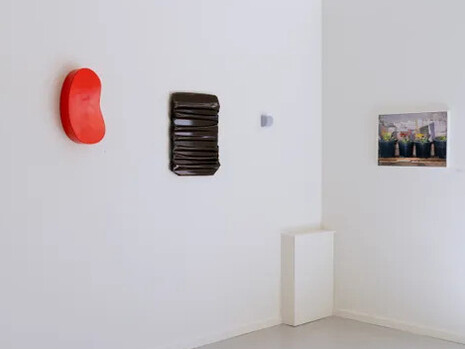 Various artists, Encounter, exhibition view. Courtesy of Galerie Bart