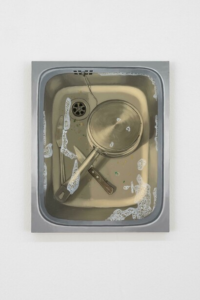 Helene Appel, Spülbecken mit geschirr (8), 2024. Mit freundlicher Genehmigung der Galerie Rüdiger Schöttle