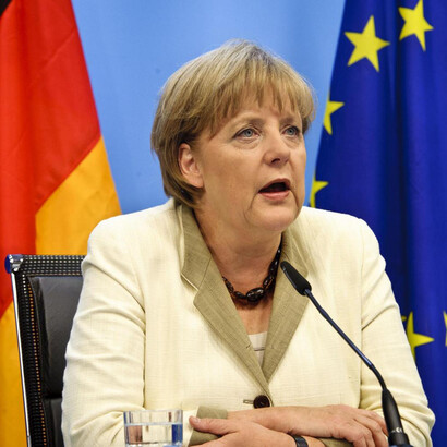 Angela Merkel: há quem pensa que as chamadas políticas de austericídio, dirigidas pela Alemanha, são responsáveis do que hoje acontece em Europa
