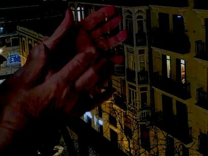 Aplausos a los profesionales de la salud en los balcones de España