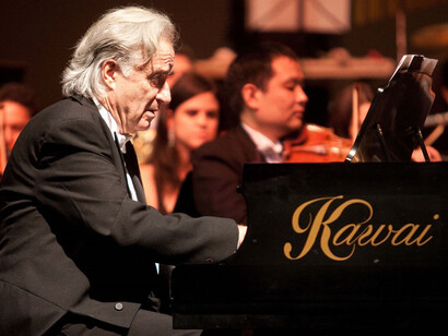 João Carlos Martins no piano