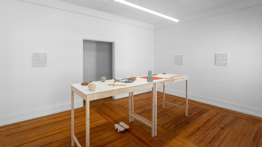 Elizabeth Atterbury, Language-like, exhibition view. Courtesy of Document Gallery