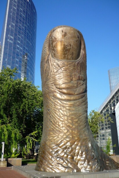 Cesar Baldaccini, Le Pouce, 1965, Esplanade, La Defense, Paris
