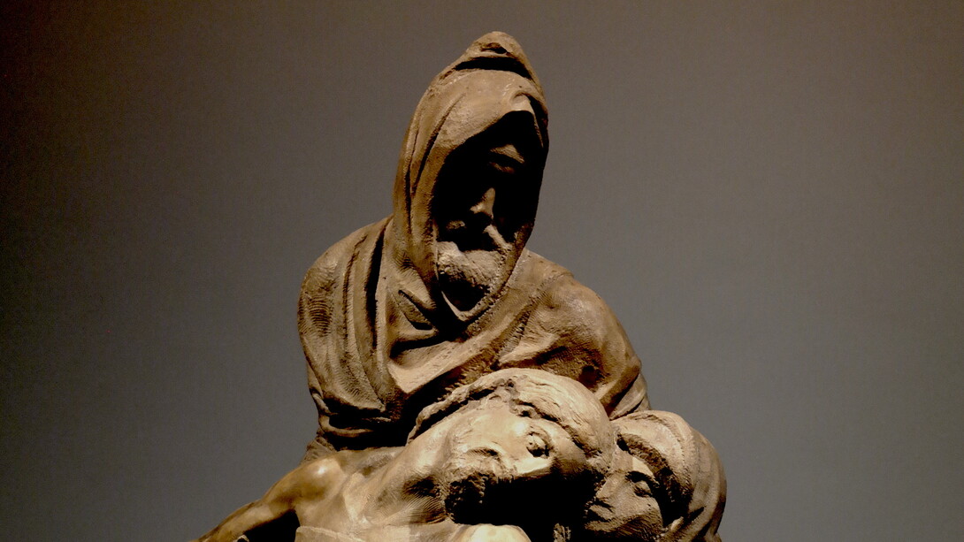 Detalle de la conocida como «Piedad florentina», con Nicodemo (cuyo rostro es el autorretrato de Miguel Ángel) sosteniendo el cuerpo de Cristo