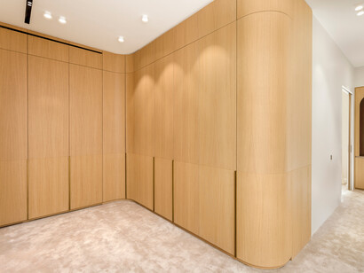 Le armadiature stondate a tutta parete tipiche di Arte Brotto