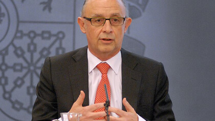 Cristóbal Montoro, ministro de Hacienda, está en el punto de mira