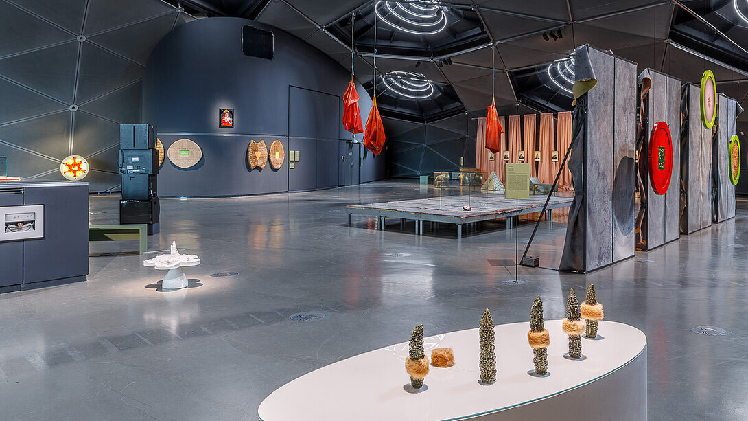 Helen Chadwick, Hybrid pleasures, ausstellungsansicht. Mit freundlicher genehmigung des Kunsthaus Graz