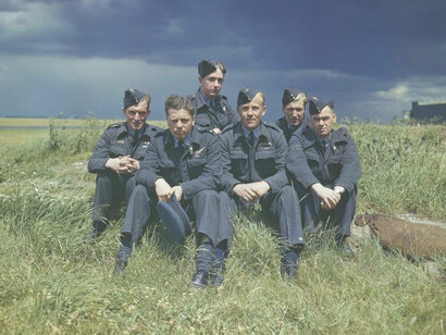 Miembros del Lancaster AJ-T (Tomy) en Inglaterra
