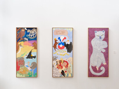 Cecilia Vicuña, La migranta blue nipple, exhibition view. Courtesy of Lehmann Maupin Gallery