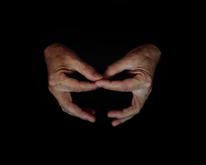 Hossein Valamanesh, Passing Time, 2011, sculpture, single-channel digital video, sound, colour, 4:02 minutes, Museum of Contemporary Art, donated through the Australian Government’s Cultural Gifts Program by GRANTPIRRIE Private, 2015, image courtesy and © the artist/ Licenced by Viscopy, 2016