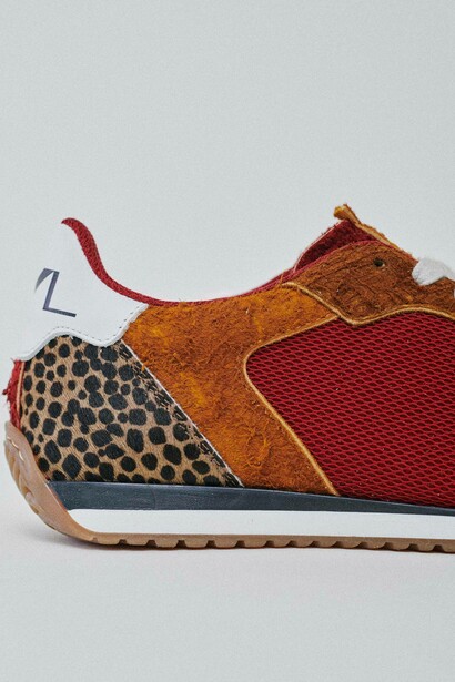 TVL | TheVerticaLine FW2526 Sneaker unisex Marathon con tomaia in suede effetto giungla e mesh tecnico