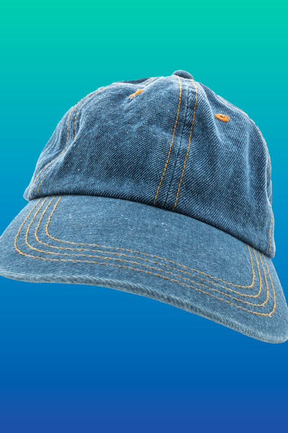 Boné jeans. Checando as redes sociais é cada vez mais comum um tipo diferente de personalização