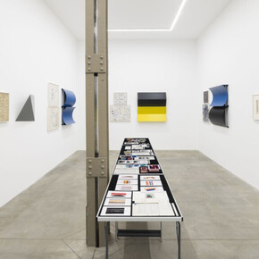 Charlotte Posenenske, From surface to space. Gesture, structure, and material, exhibition view. Courtesy of Mehdi Chouakri Gallery