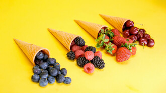 La Patagonia argentina ofrece una gama de frutos rojos, desde grosellas hasta frutillas, durante la temporada estival