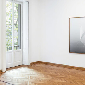 Jamais laisser les photos trainer. Courtesy of Galleria Monica De Cardenas