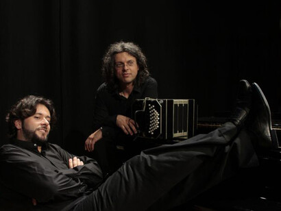 In coppia con Cesare Chiacchiaretta al bandoneon, Filippo Arlia è stato anche protagonista di "Duettango", il concerto più applaudito di "Notti prima del Fortissimo festival", dedicato alle composizioni di Astor Piazzolla