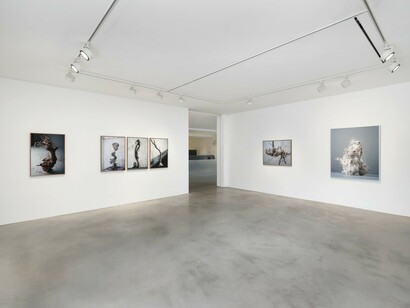 Various artists, Objects in oscillation, exhibition view. Courtesy of Kukje Gallery