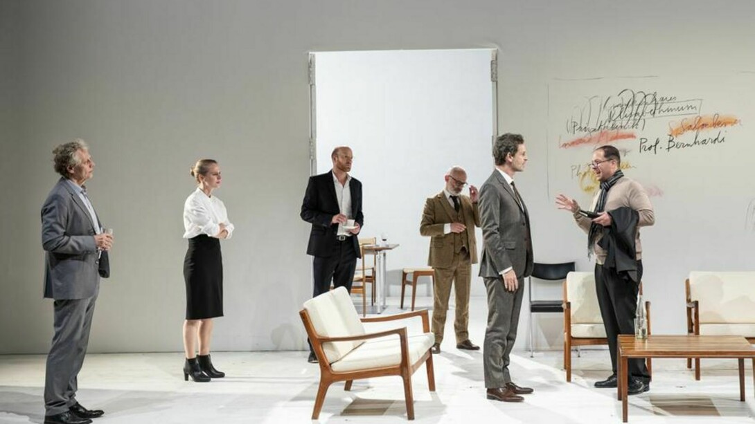 Professor Bernhardi. Mit freundlicher genehmigung des Schaubühne am Lehniner Platz