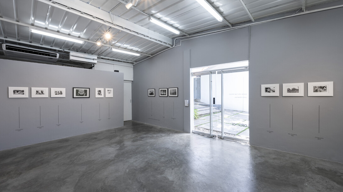 Julio Iribarren, Back on the road, vista de exhibición. Cortesía de ABRA