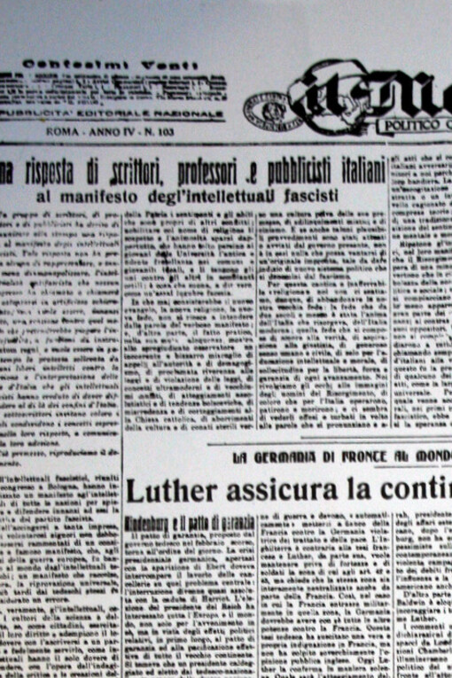 Prima pagina del quotidiano il Mondo, 1 maggio 1925, la risposta nel "Manifesto degli intellettuali antifascisti" di Benedetto Croce