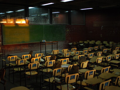 Quase 90% das publicações científicas lusófonas contempladas na “Web of Science” estão em inglês, contra 9, 9 % em português