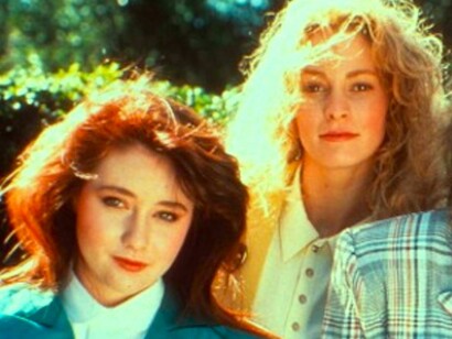 Shannen Doherty y Lisanne Falk en «Heathers»