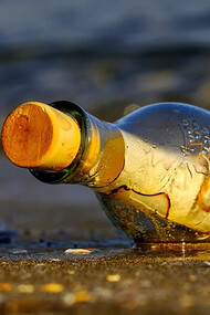 Cécile. Elle envoie ce courrier à son mystérieux sauveur, telle une bouteille à la mer