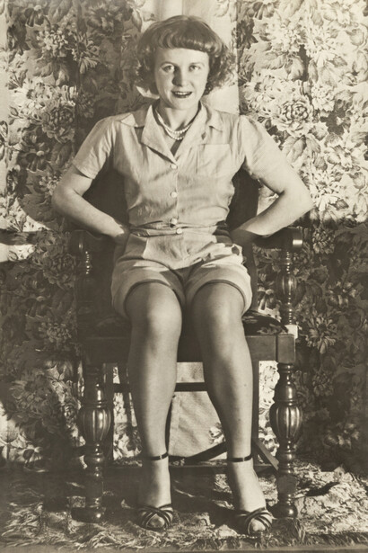 untitled / ohne Titel, undated/ undatiert (1940s-50s / 1940er-50er). Gelatin Silver Print 35.6 x 27.9 cm
