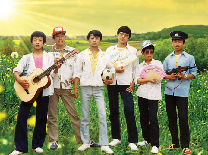 Zhang Xiao,
Relatives No. 4,
2014,
Archival pigment print or Lightbox,
120 x 180 cm (Ed. of 3 + AP),
60 x 90 cm (Ed. of 5 + AP)