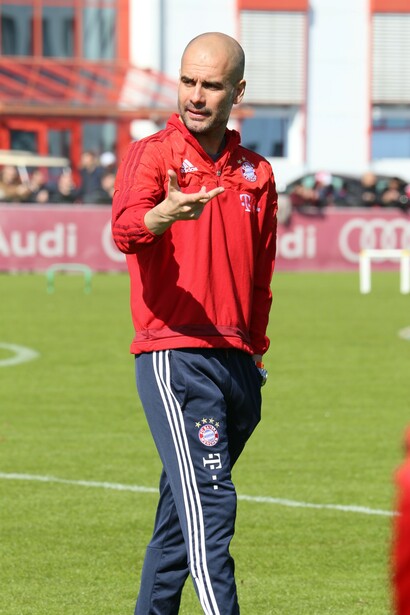 Josep "Pep" Guardiola entrenando a FC Bayern München en el estadio de FC Bayern München, Alemania