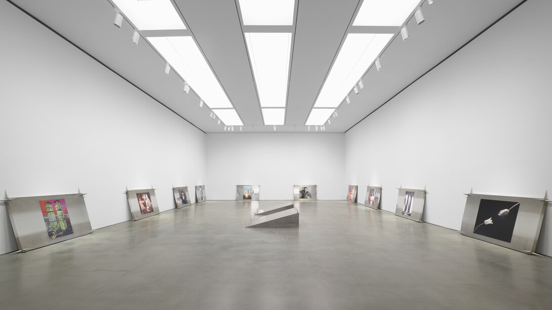 Jordan Wolfson, exhibition view. Courtesy of Gagosian Gallery