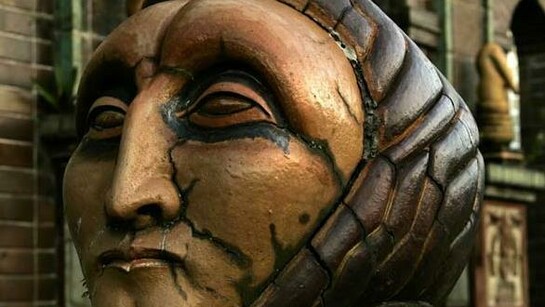 A poética do artista Francisco Brennand traduzida em uma de suas "cabeças"