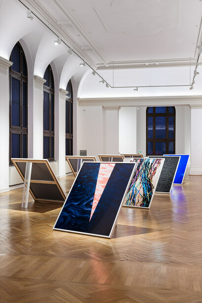 Wait a minute, exhibition view. Courtesy of OÖ Landes-Kultur GmbH