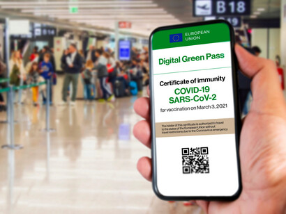 Con il green pass si costruisce una cittadinanza di serie B come strumento di ricatto, una logica del tutto estranea all’idea dello Stato di diritto