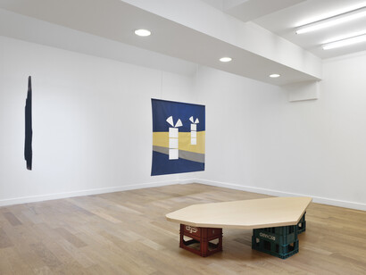 Liudvikas Buklys, Vue d’exposition Liudvikas Buklys, Rolling holders and windows, 2014, Photo : Rebecca Fanuele, Courtesy galerie Cortex Athletico, Bordeaux-Paris