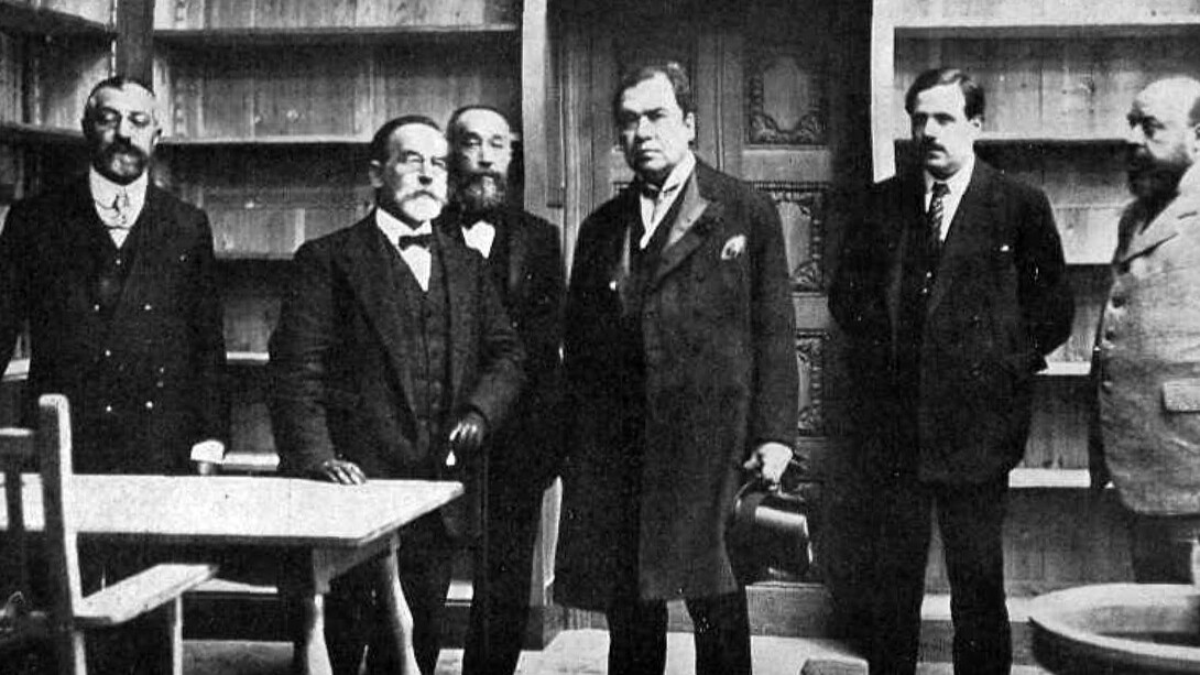 Rubén Darío en el Instituto de Estudios Catalanes con los señores Puig y Cadafalch, 1912