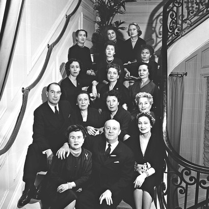 Christian Dior e il suo staff, 1949, foto Fred Brommet