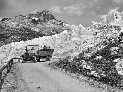 Jürgen Merz, Alpengletscher im wandel: historische vergleichsfotos. Mit freundlicher genehmigung des Naturhistorischen Museums Wien